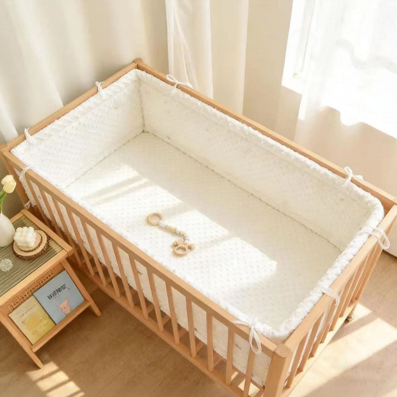 幼児用ベビーバンパー チチオネラ ベビーベッドプロテクター  - Baby Nursery Glider のレビューと価格