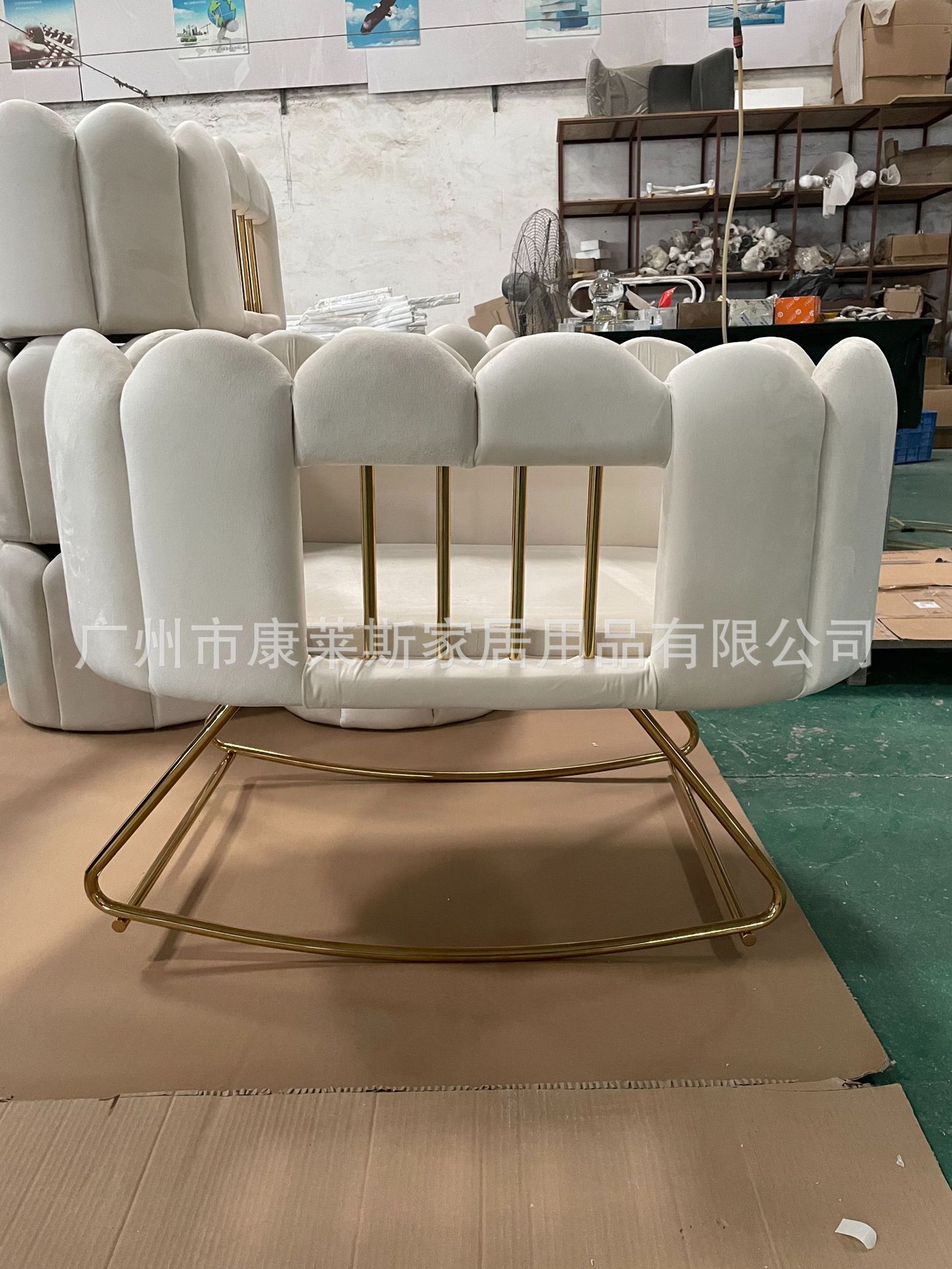スイングベッドインターネット有名人イン風工場直接ベビークレー - Baby Nursery Glider のレビューと価格