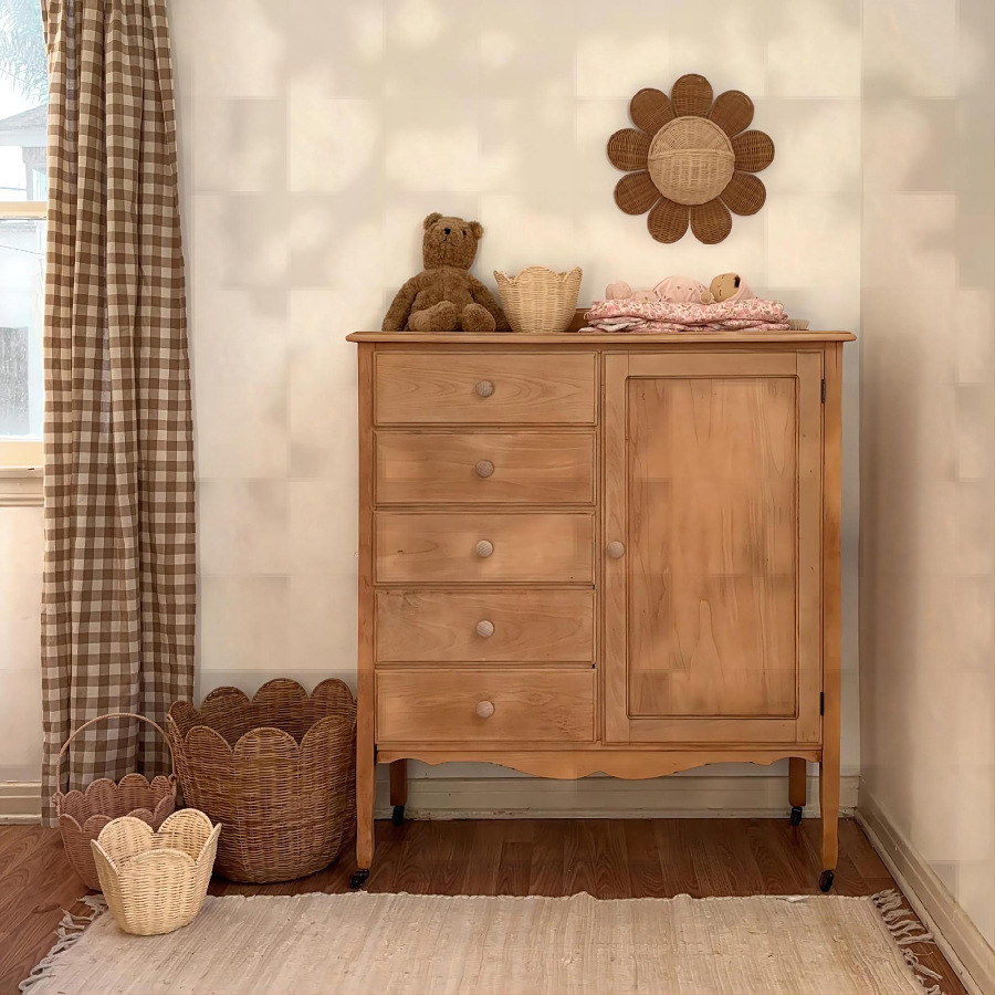 子供のための吊り下げられた手織りの籐のバスケット、北欧の太陽 - Baby Nursery Basket のレビューと価格